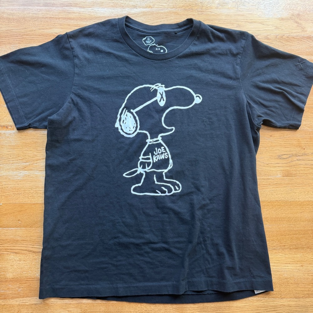 Uniqlo UT KAWS Peanuts Joe KAWS Snoopy T-Shirt Black XL Mens Graphic Tee